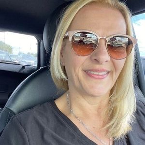 Meet your Posher, Sandra